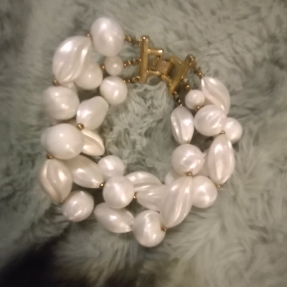 VINTAGE TRIFARI BRACELET